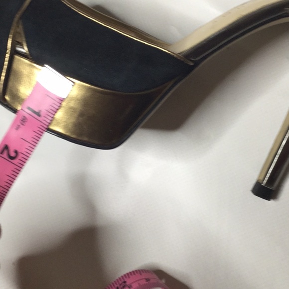 Heels - Picture 4 of 5